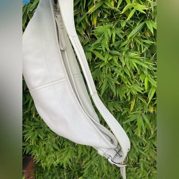 Coach Soho Large Ivory Glove Leather Hobo Shoulder Bag 9464 Y2K🔥 - Picture 6 of 15